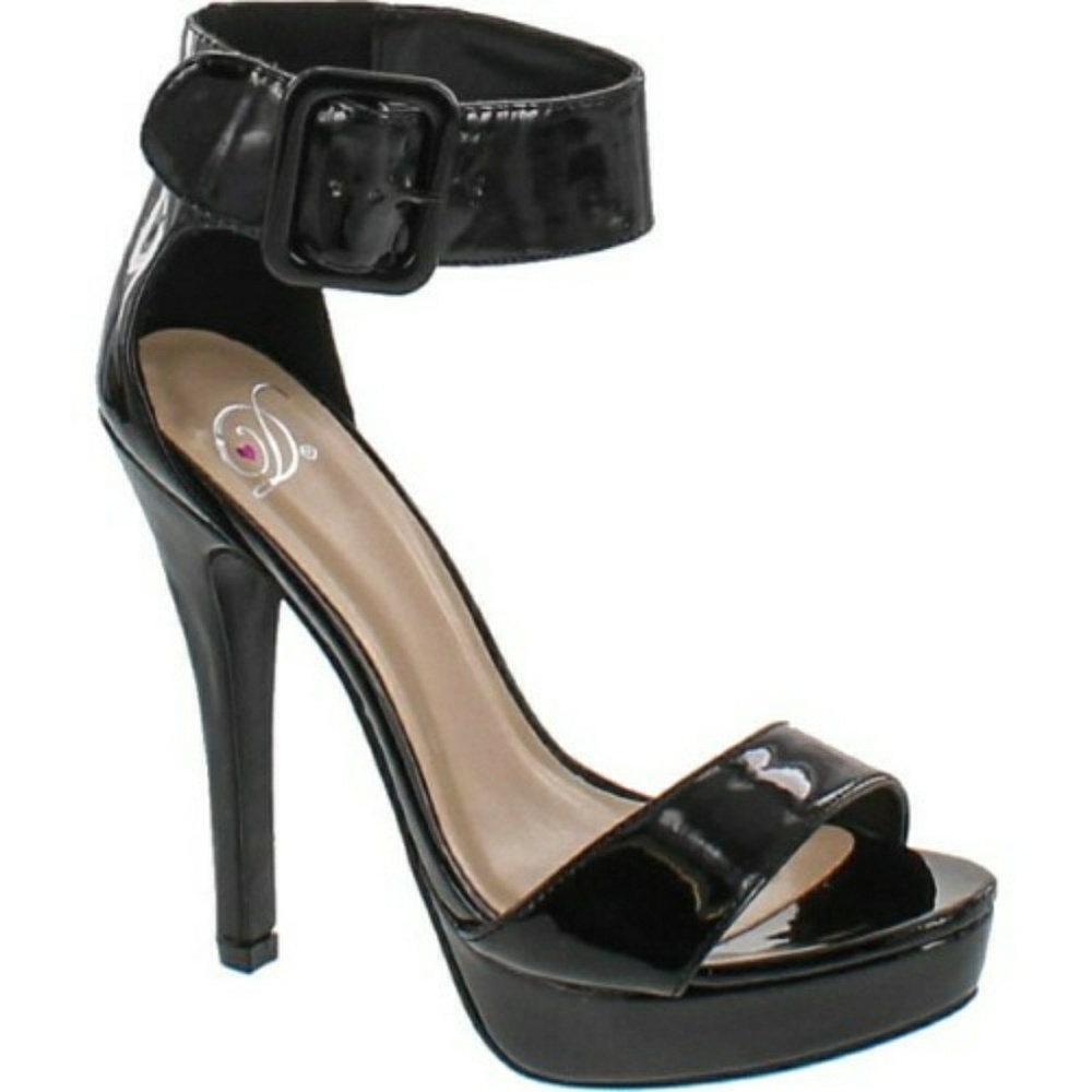 Patent strap sandal heel